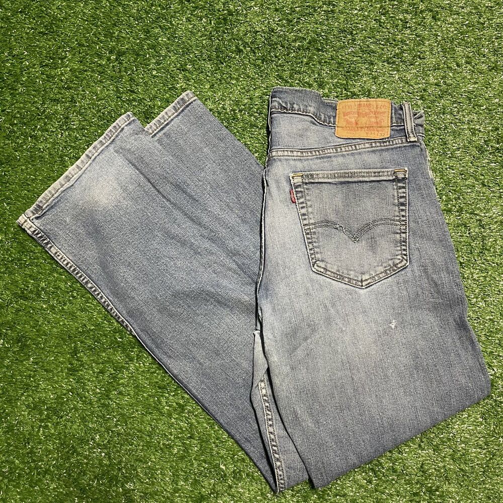 Levi’s 559 Jeans Men’s 34x32 Medium Wash Relaxed Straight Fit Denim